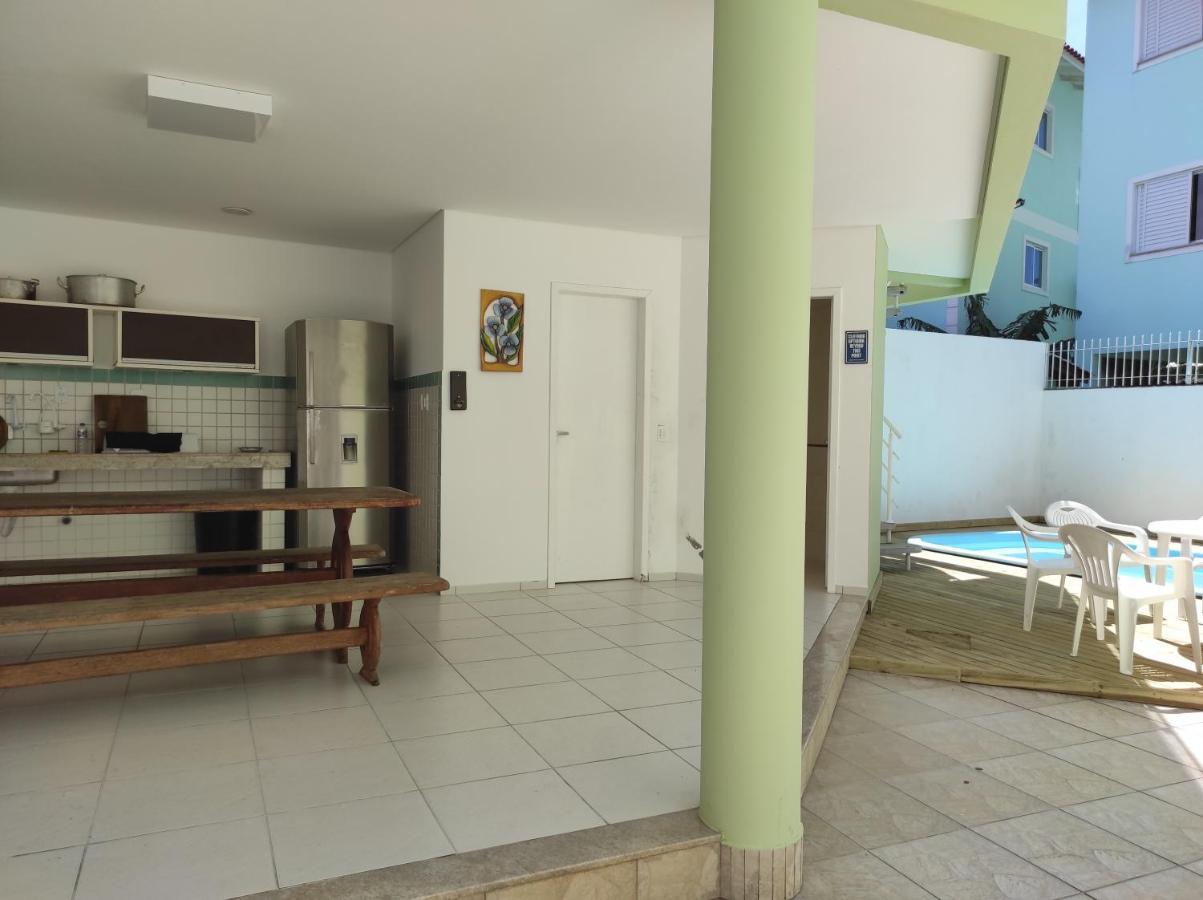 Casa Com 6 Suites E Piscina, A 160M Da Praia Флорианополис Экстерьер фото